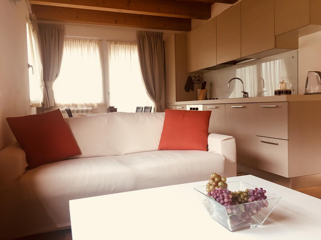 Апартаменты Residenza Eleonora Тему Экстерьер фото